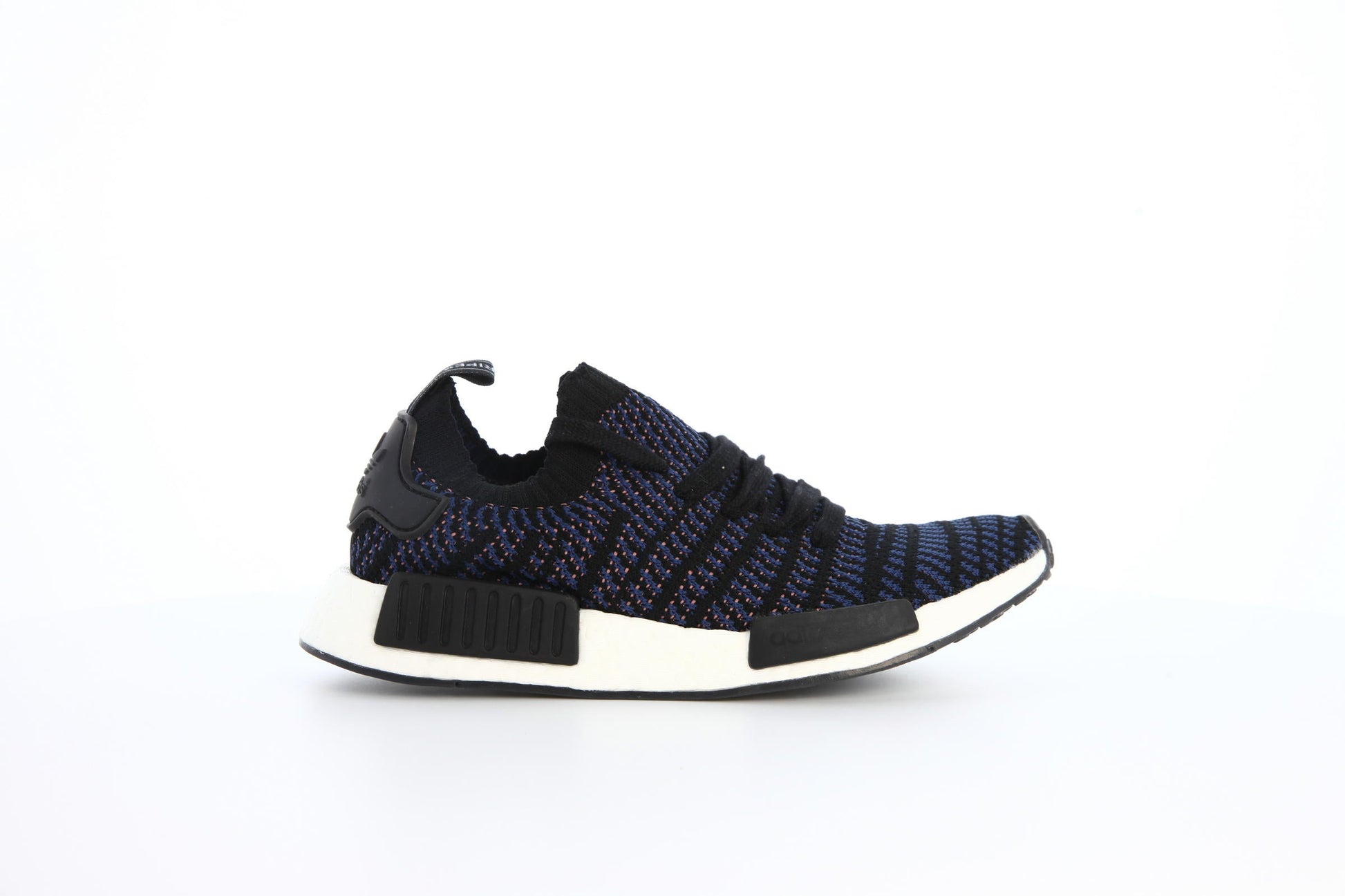 Exclusive adidas Originals Nmd R1 Runner Stlt Primeknit W "Core Black" — 3 — Front View