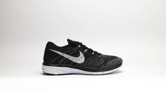 Exclusive Nike Flyknit Lunar 3 "Oreo" — 3.5 — Front View