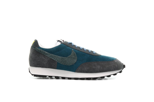 Exclusive Nike DAYBREAK "MIDNIGHT NAVY" — 3.5 — Front View