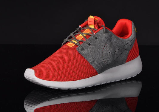 Exclusive Nike Roshe Run — 3.5 — Front View