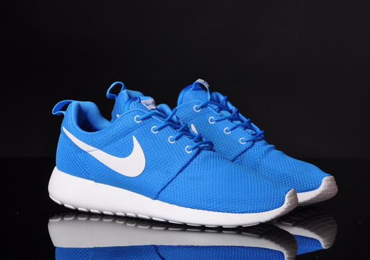 Exclusive Nike Roshe Run — 3.5 — Front View