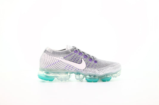Exclusive Nike WMNS Air Vapormax Flyknit Heritage Pack — 5 — Front View