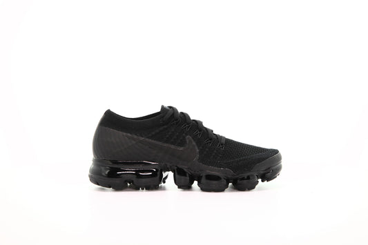 Exclusive Nike Wmns Air Vapormax Flyknit "Black" — 5 — Front View
