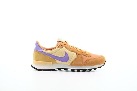 Exclusive Nike Wmns Internationalist "Copper" — 5 — Front View