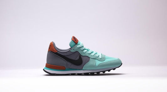 Exclusive Nike Wmns Internationalist "teal" — 5 — Front View