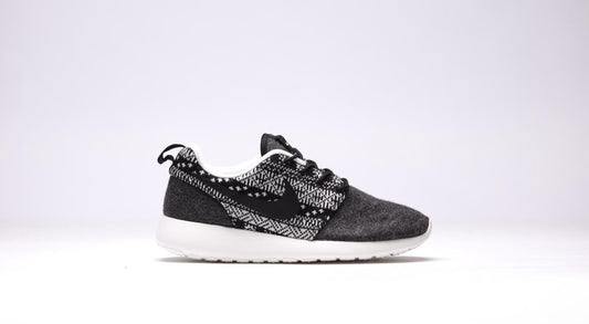 Exclusive Nike Wmns Roshe One Winter "All Black" — 5 — Front View