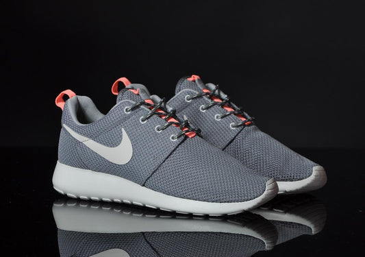 Exclusive Nike Wmns Roshe Run — 3.5 — Front View